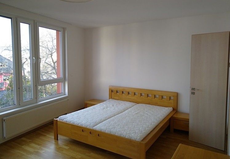 Pronájem byt 2+kk - Květnového vítězství 2373/9, Praha, 67 m²