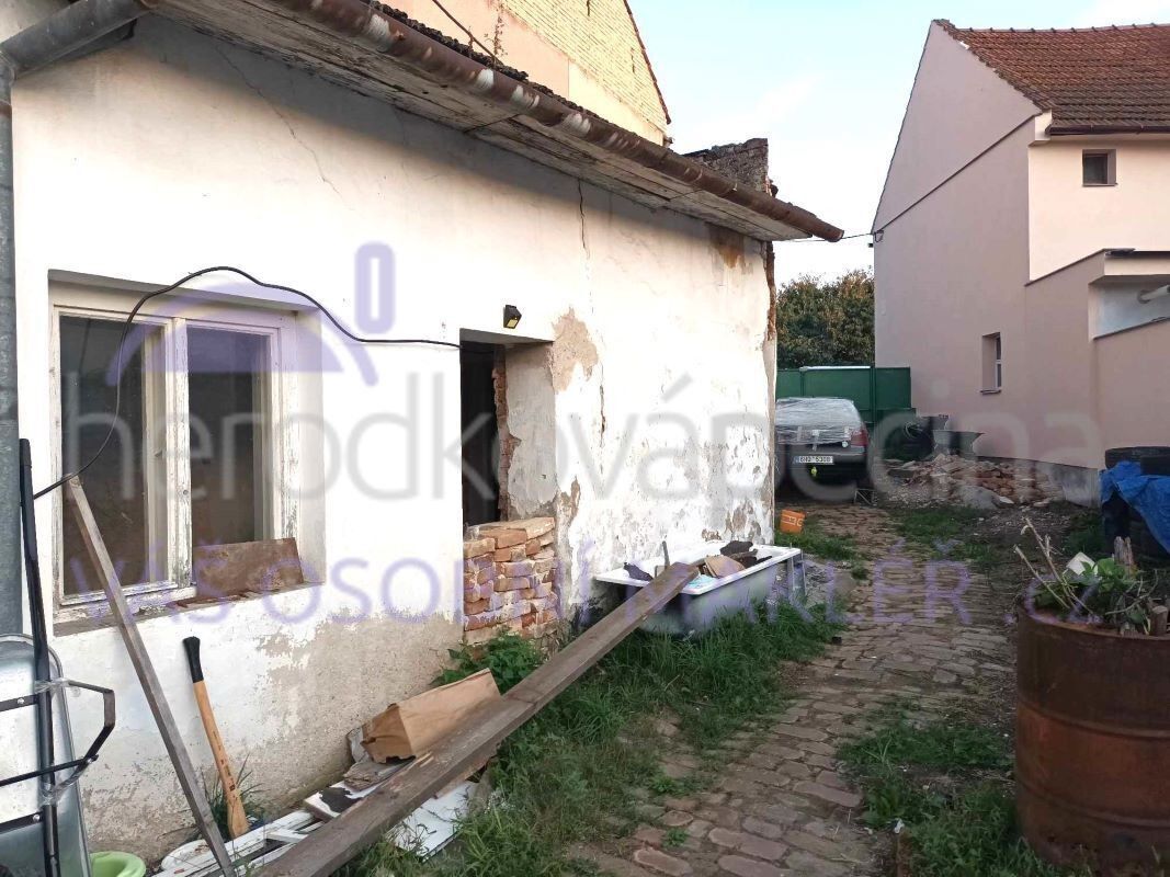 Prodej rodinný dům - Měrůtky, Lutopecny, 168 m²