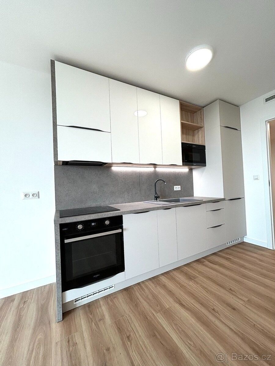 1+kk, Praha, 180 00, 50 m²