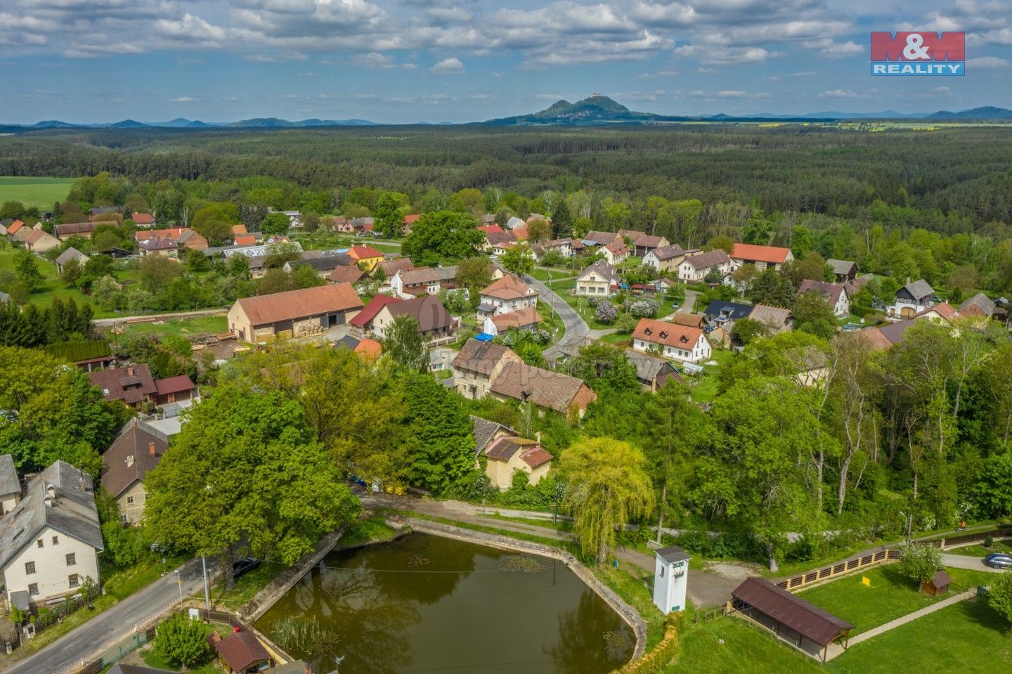 Rodinné domy, Březinka, Bělá pod Bezdězem, 300 m²