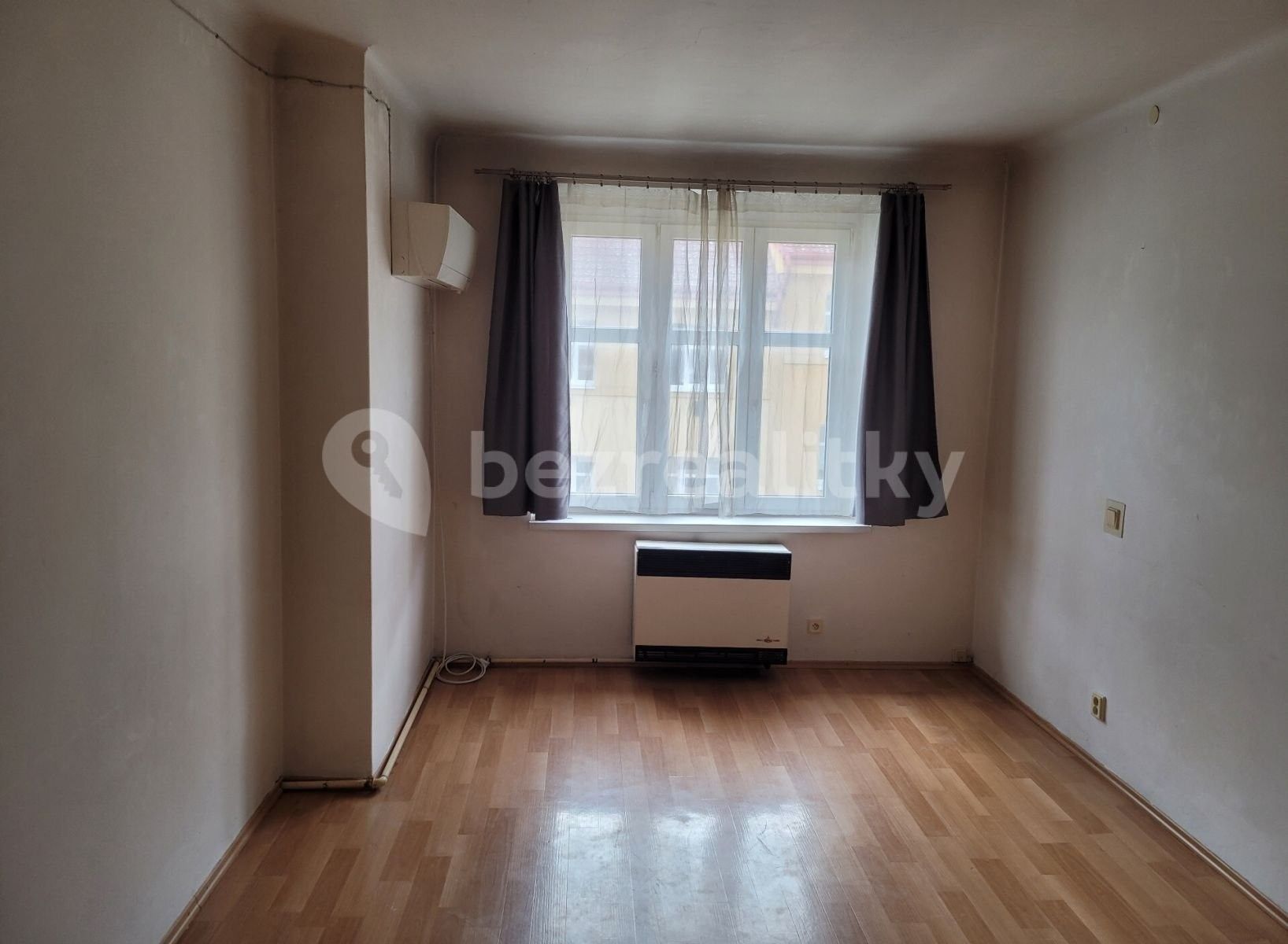 Prodej byt 1+1 - Pod strojírnami, Praha, 53 m²