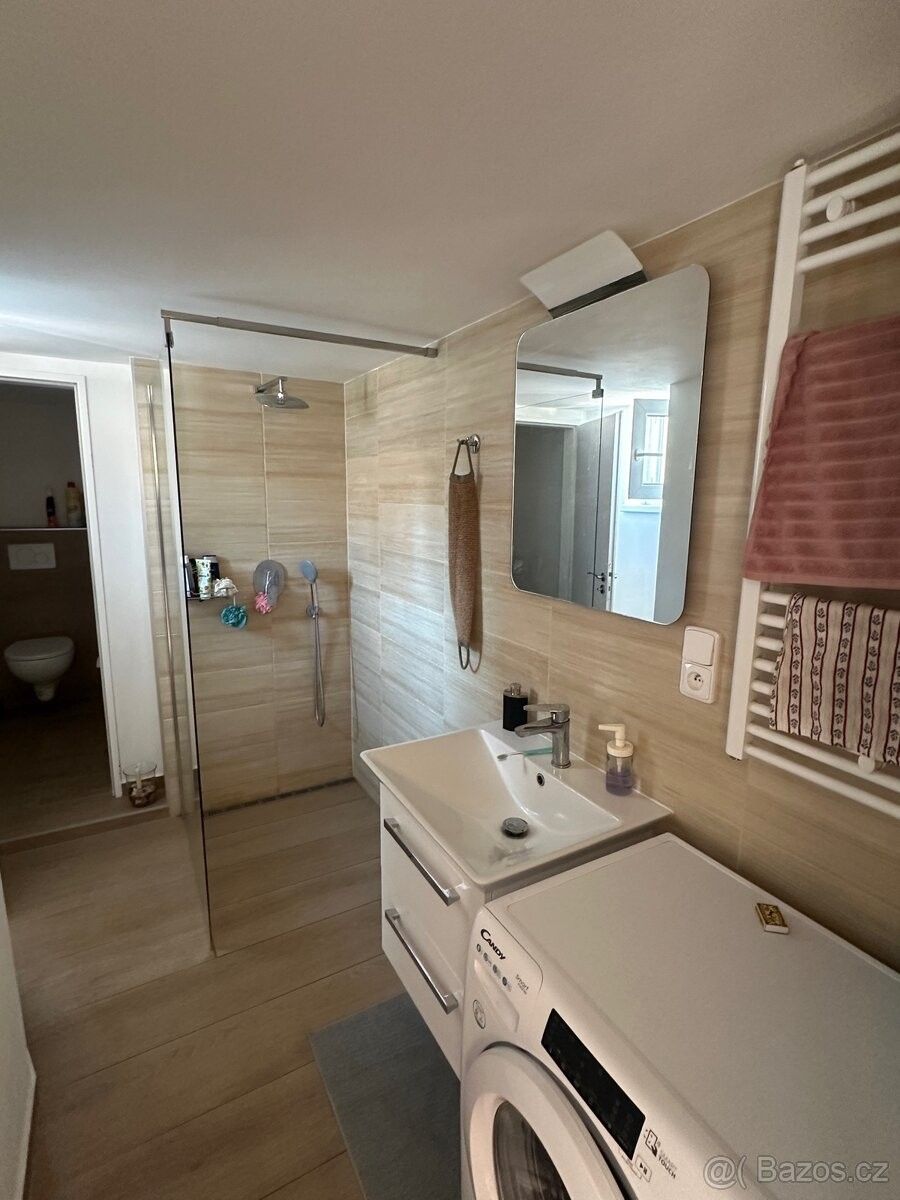 Rodinné domy, Křenovice u Slavkova, 683 52