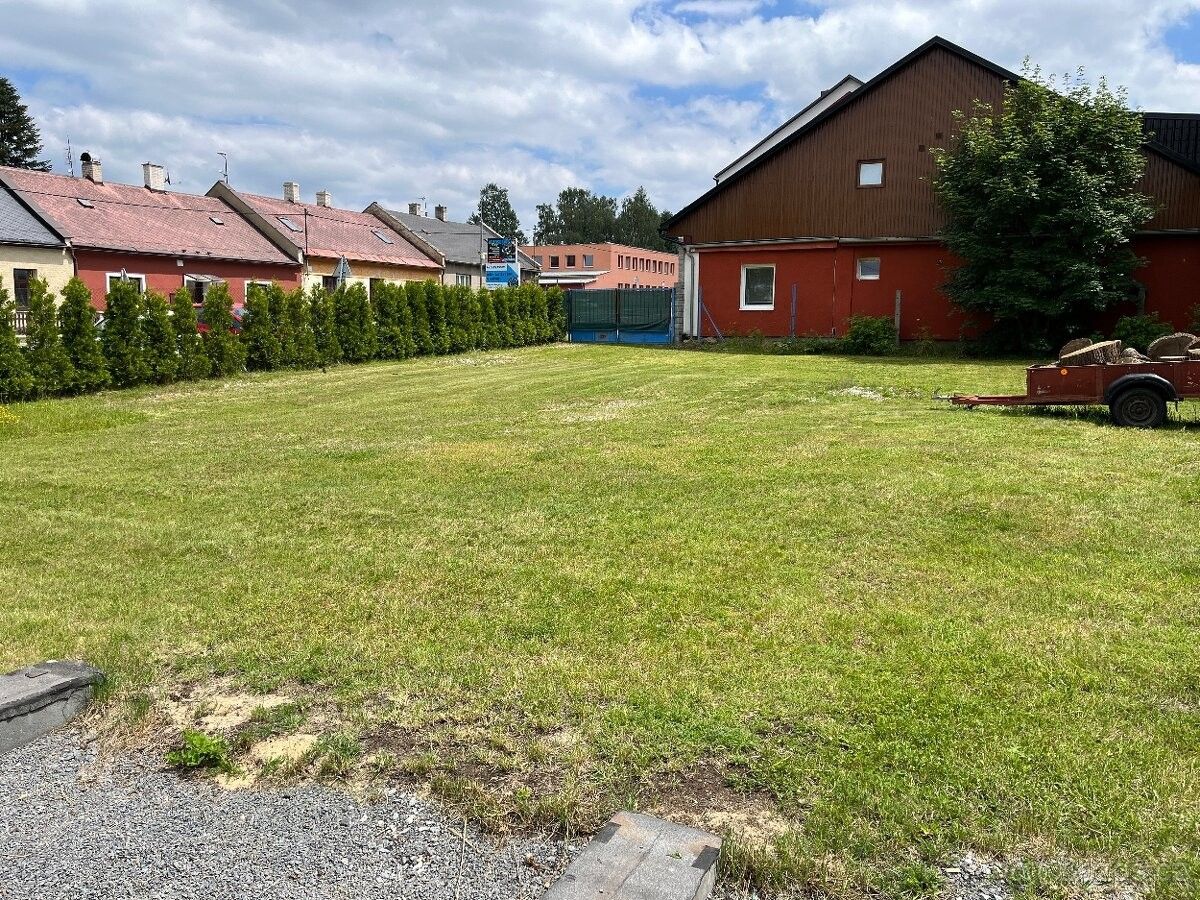 Pronájem pozemek - Bruntál, 792 01, 700 m²