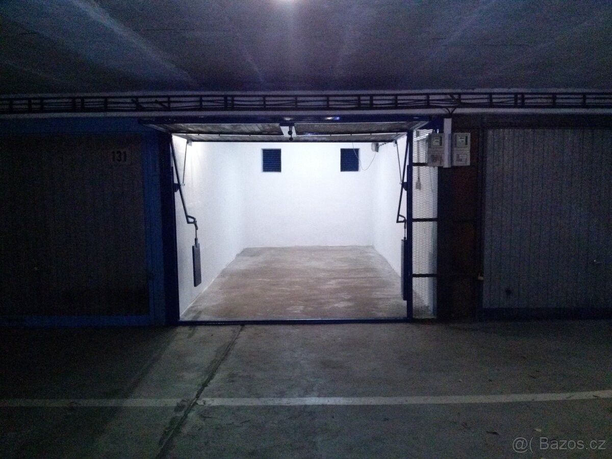 Garáže, Zlín, 760 05