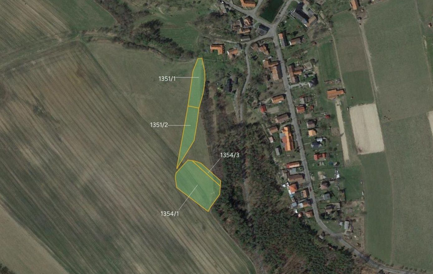 Louky, Skuteč, 8 701 m²