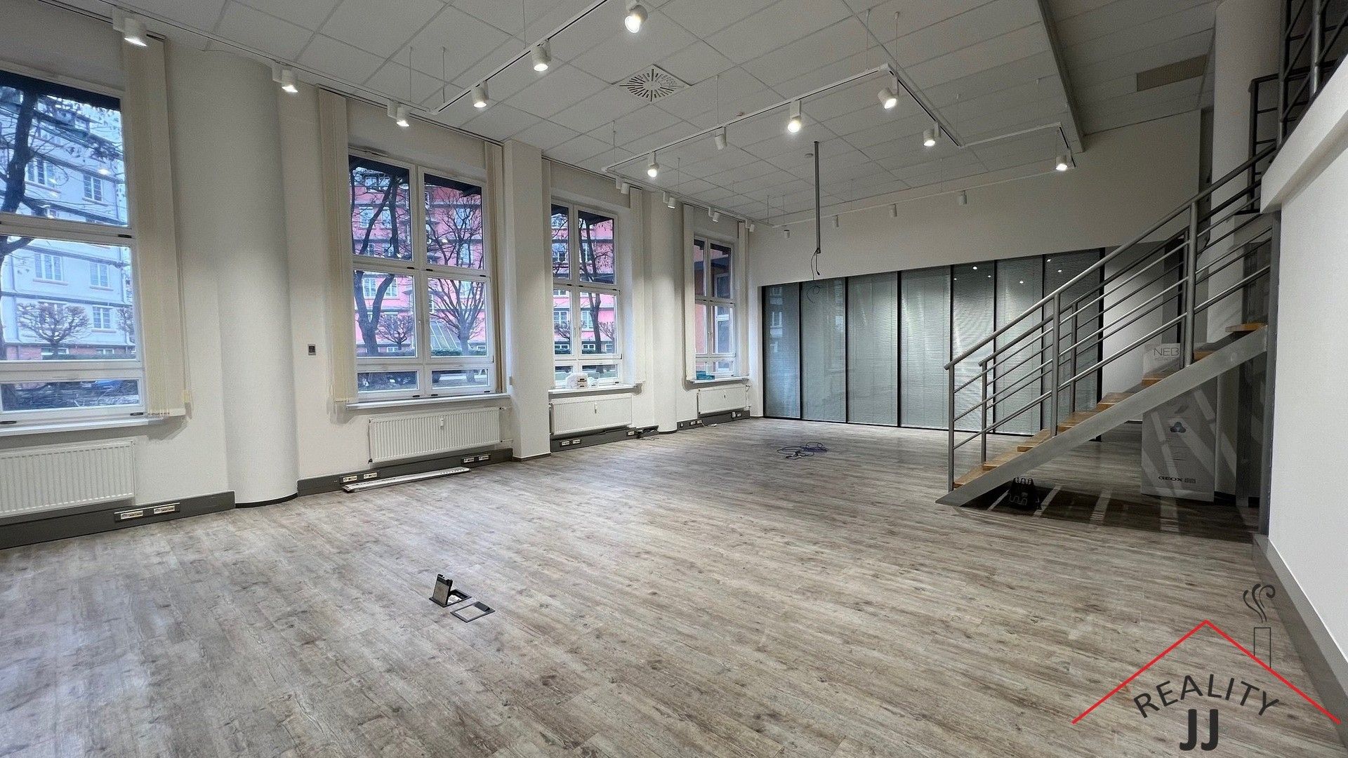 Kanceláře, Na okraji, Praha, 215 m²