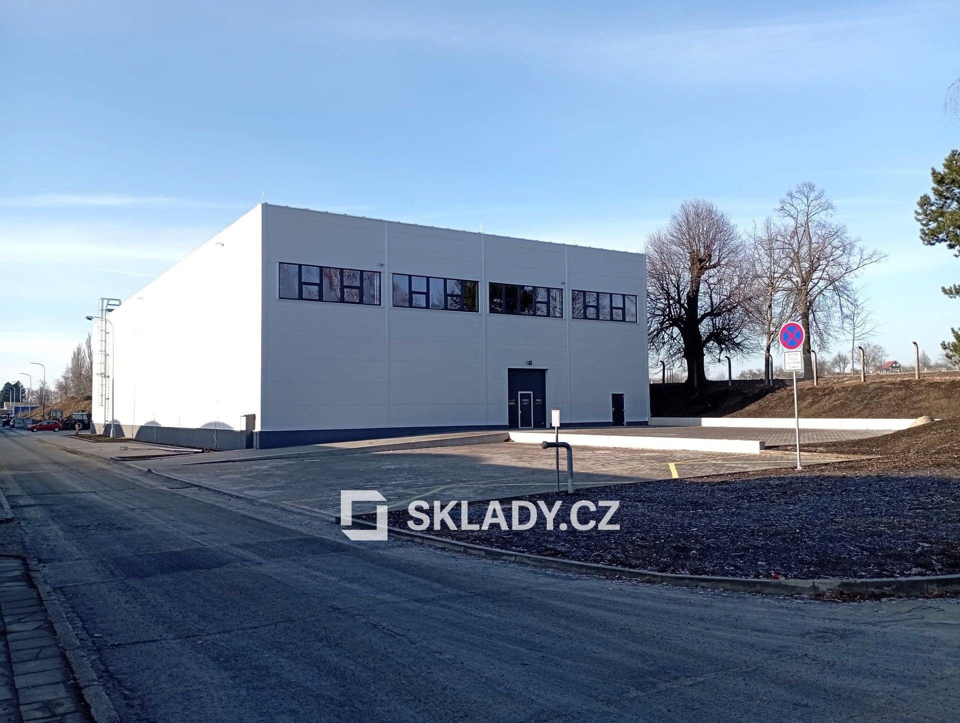 Sklady, Rousínov, 1 500 m²