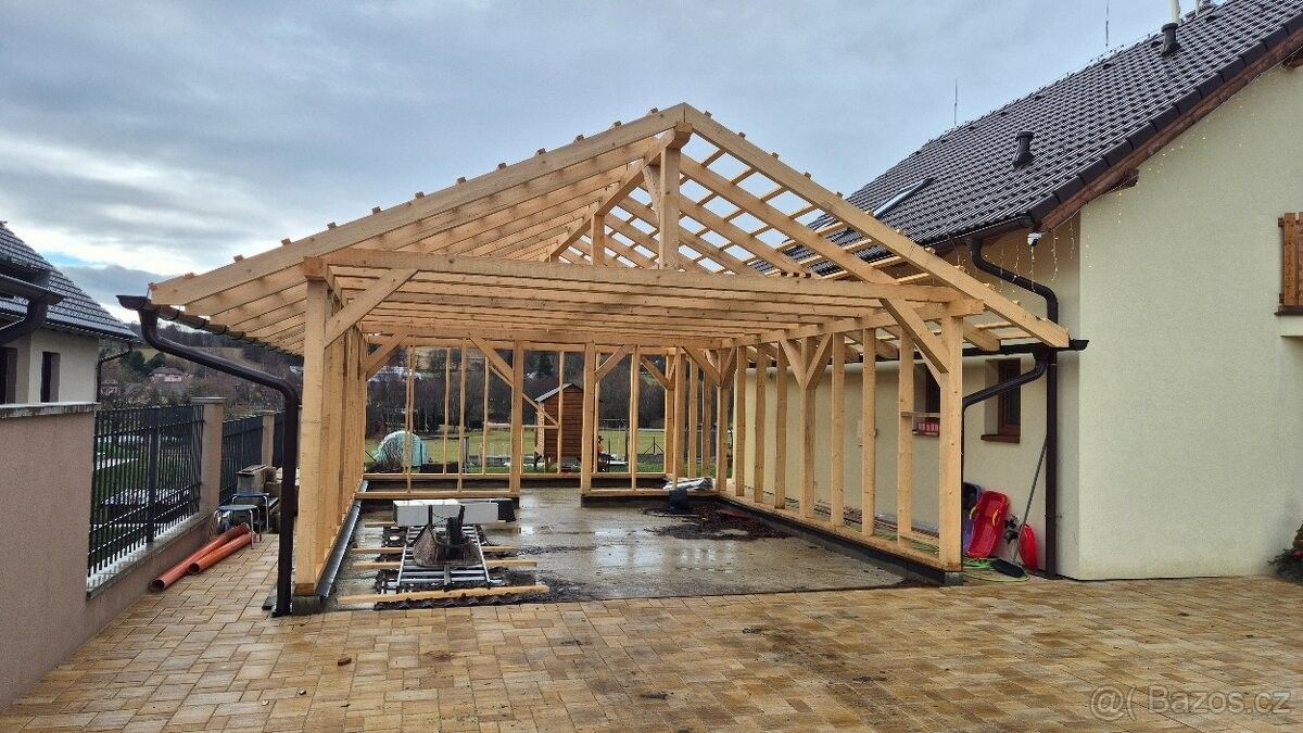 Garáže, Stachy, 384 73