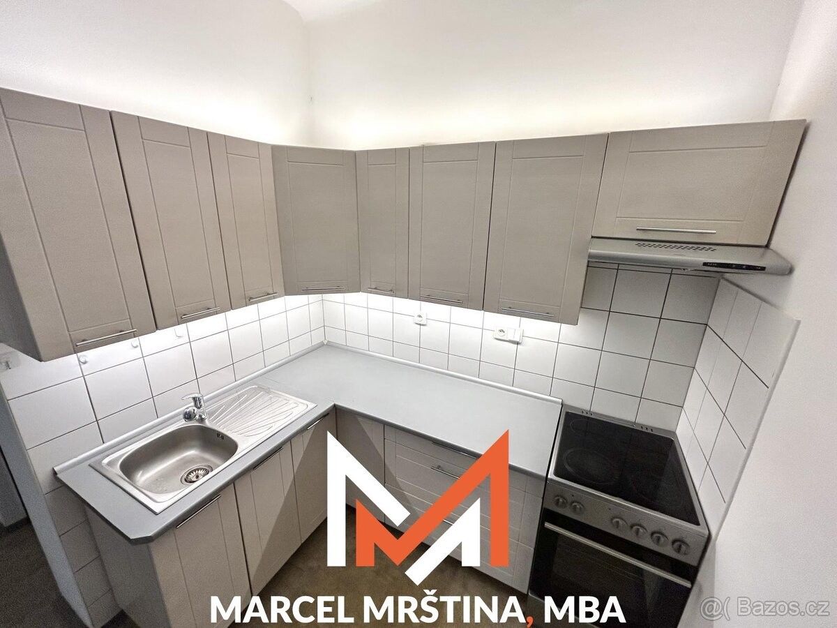 Byty, Hronov, 549 31