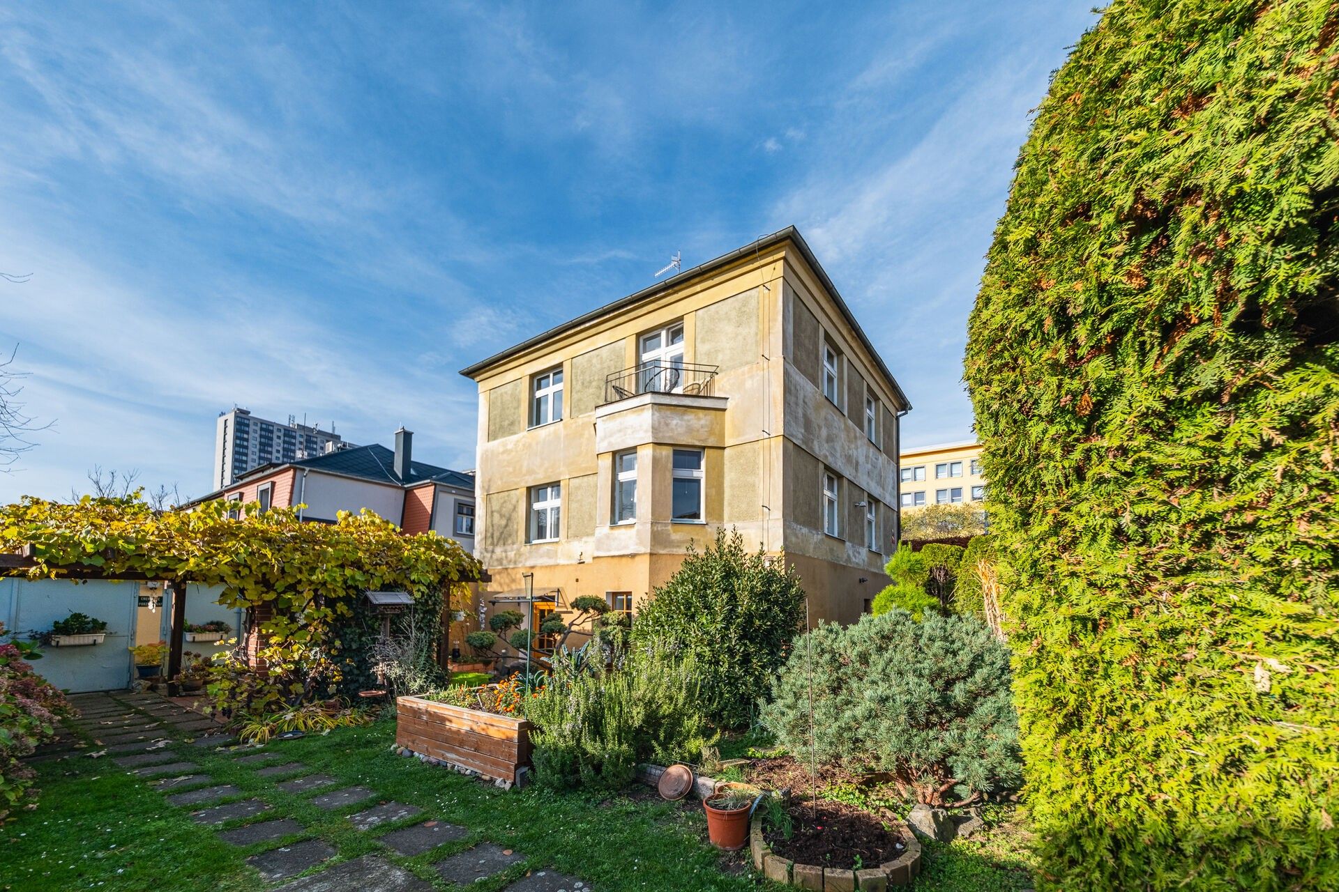 Rodinné domy, Břežanská, Praha, 215 m²