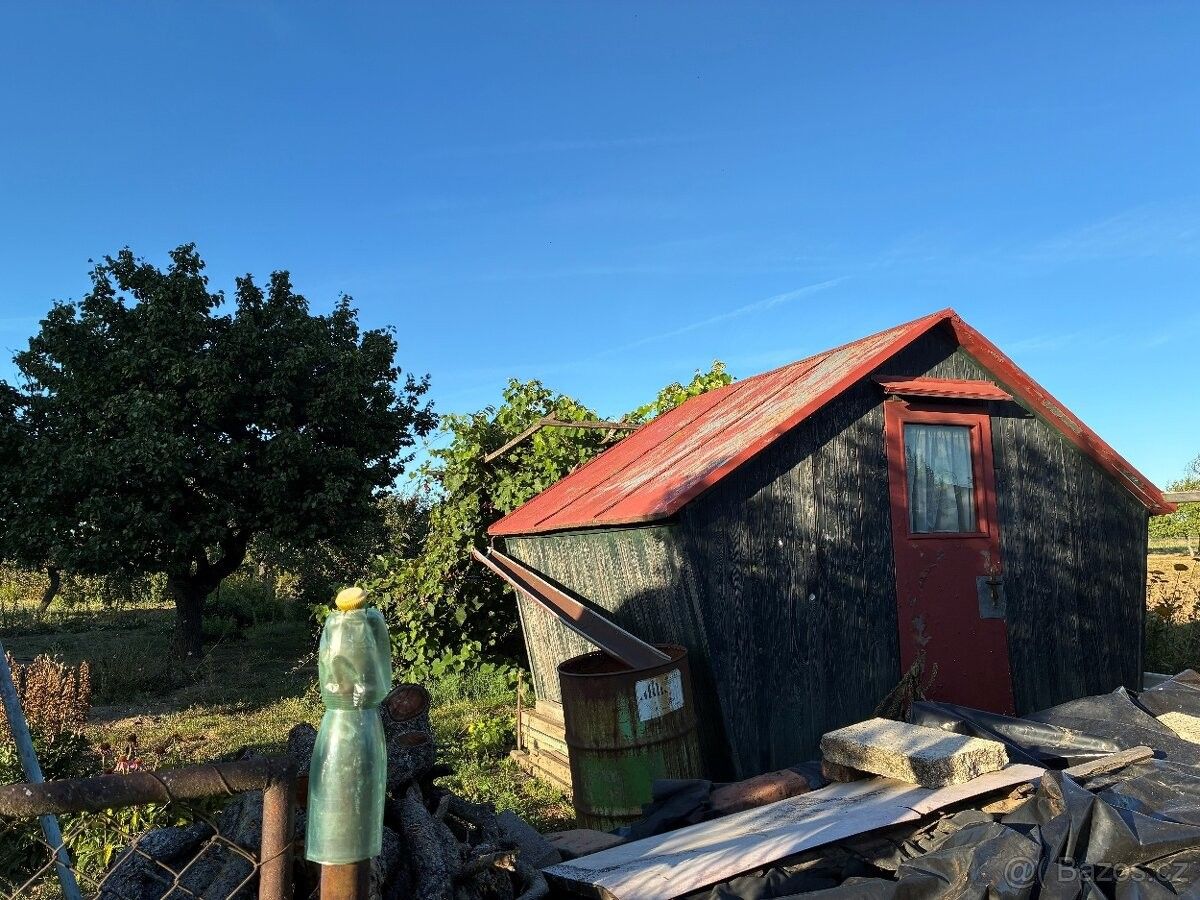 Zahrady, Rouchovany, 675 57