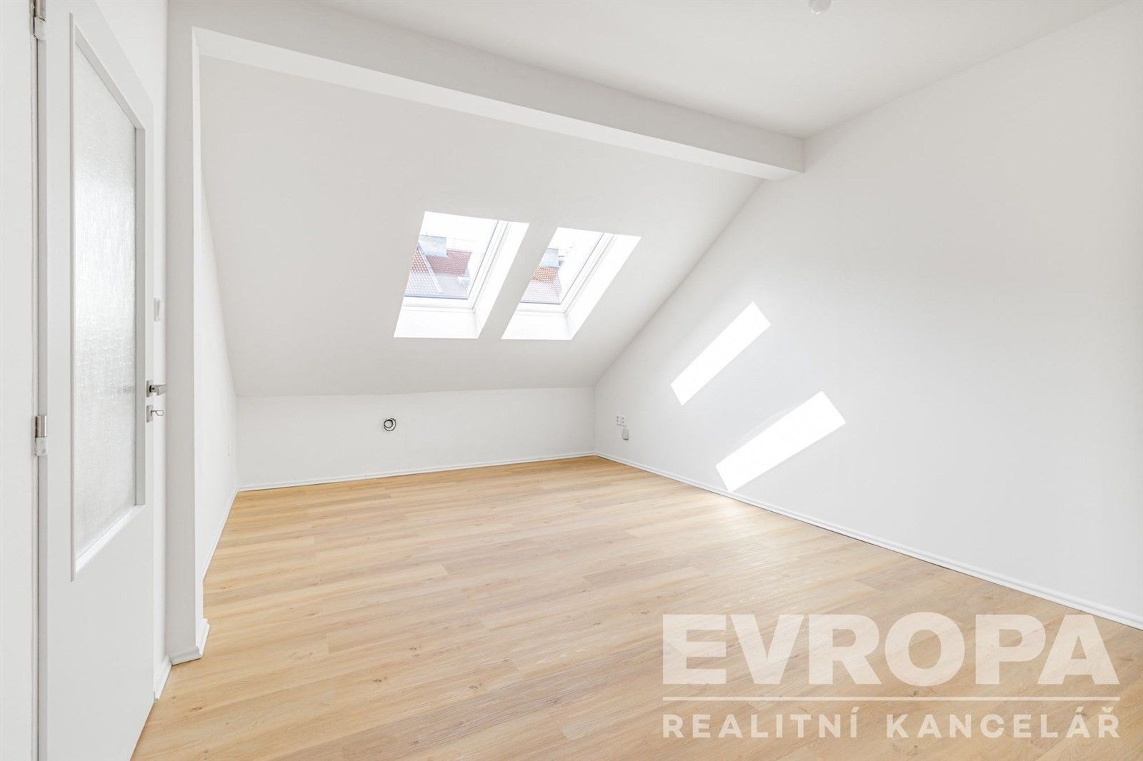 2+kk, Jagellonská, Praha, 41 m²