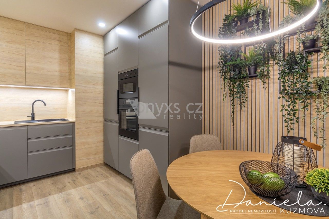 Pronájem byt 2+kk - U Sluncové,Karlín,Praha 8, 50 m²