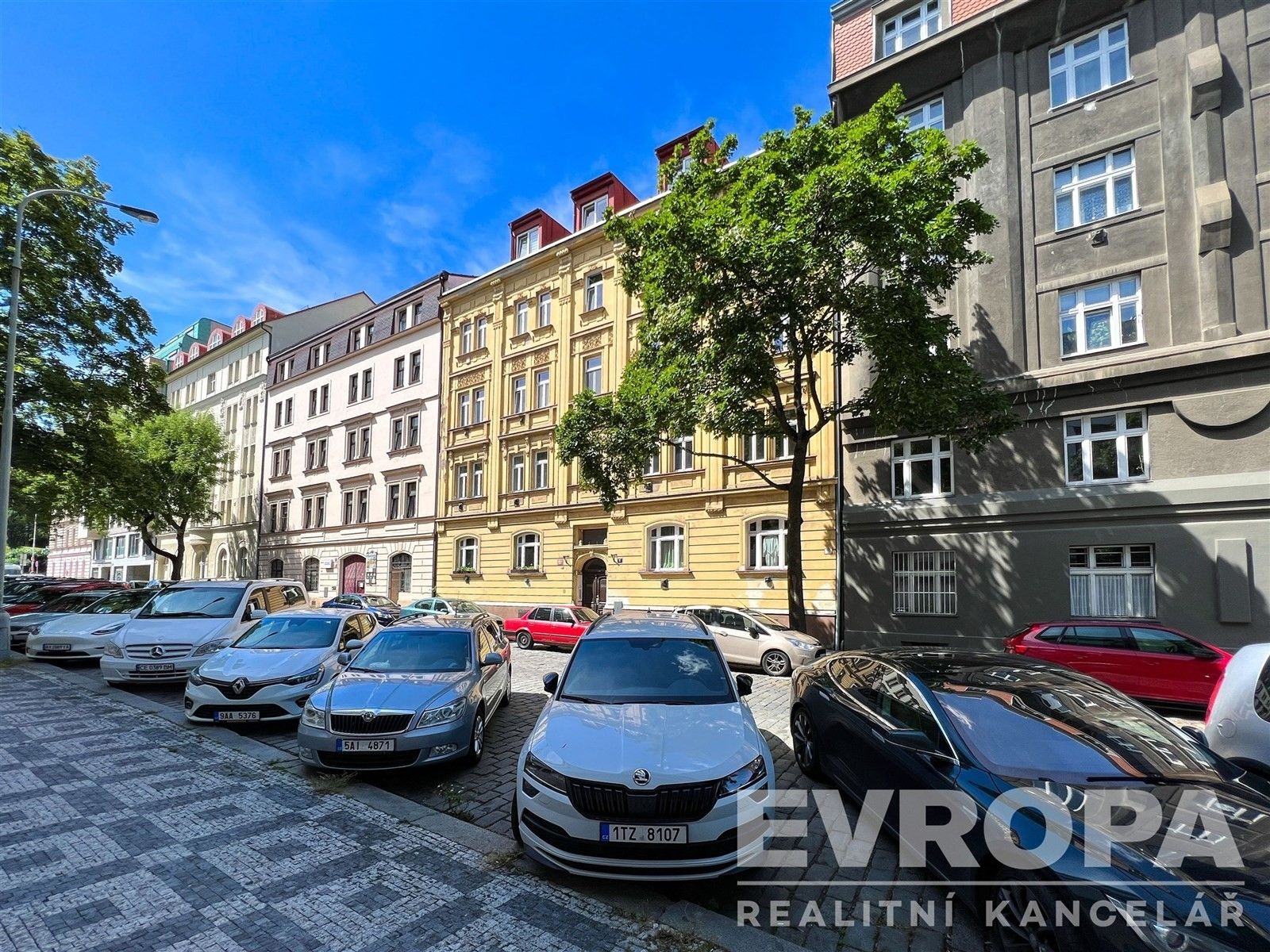 Prodej byt 2+1 - Smíchov, Praha, 52 m²