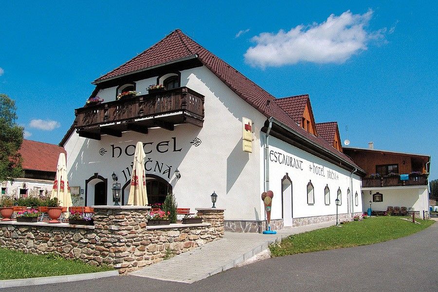 Ubytovací zařízení, Jiřičná, Petrovice u Sušice, 1 000 m²