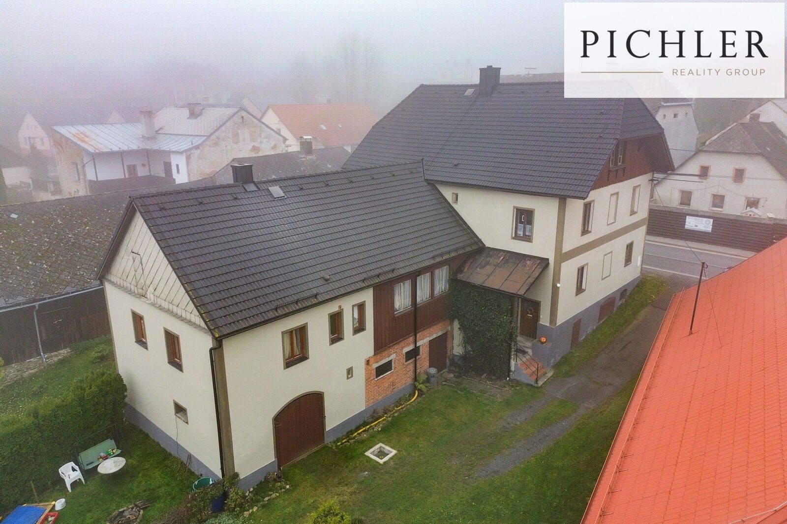 Prodej rodinný dům - Čachrov, 355 m²