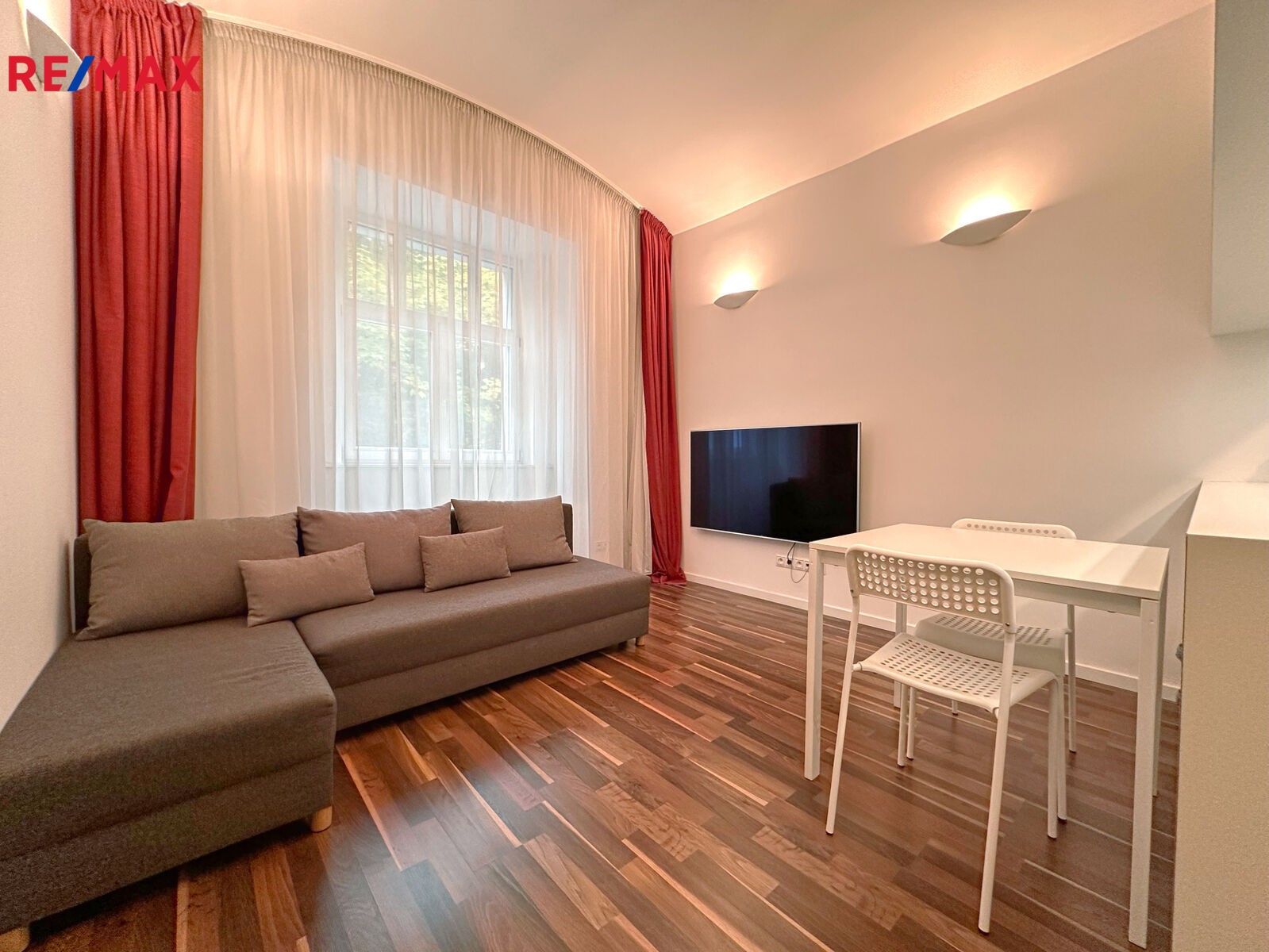 2+kk, Pod Kavalírkou, Praha, 47 m²