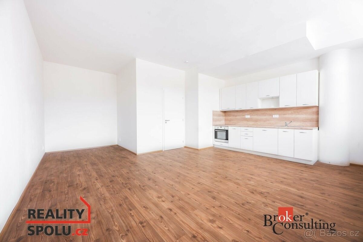 Pronájem byt 1+kk - Adamov, 679 04, 42 m²