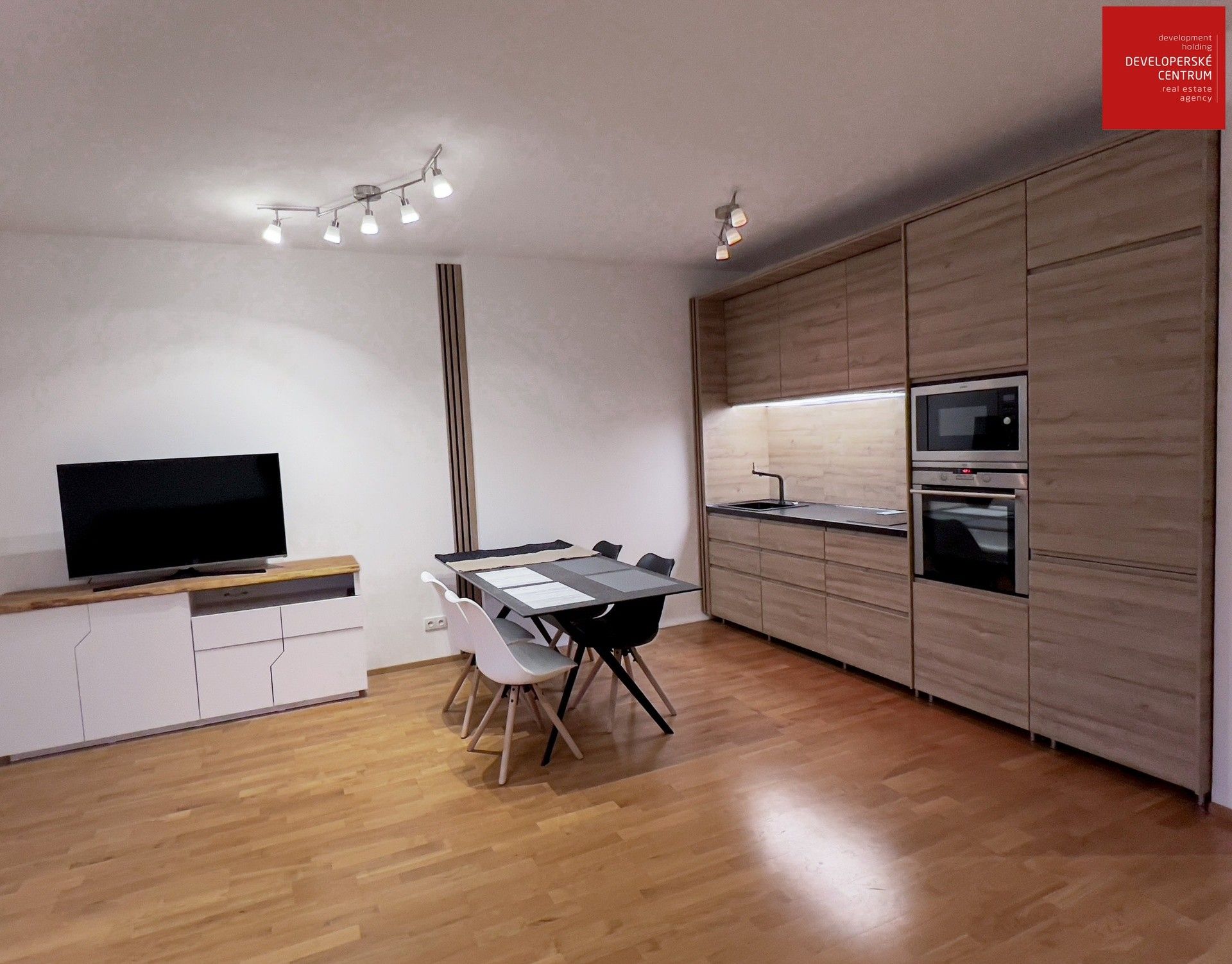 Pronájem byt 2+kk - Baarova, Praha, 66 m²