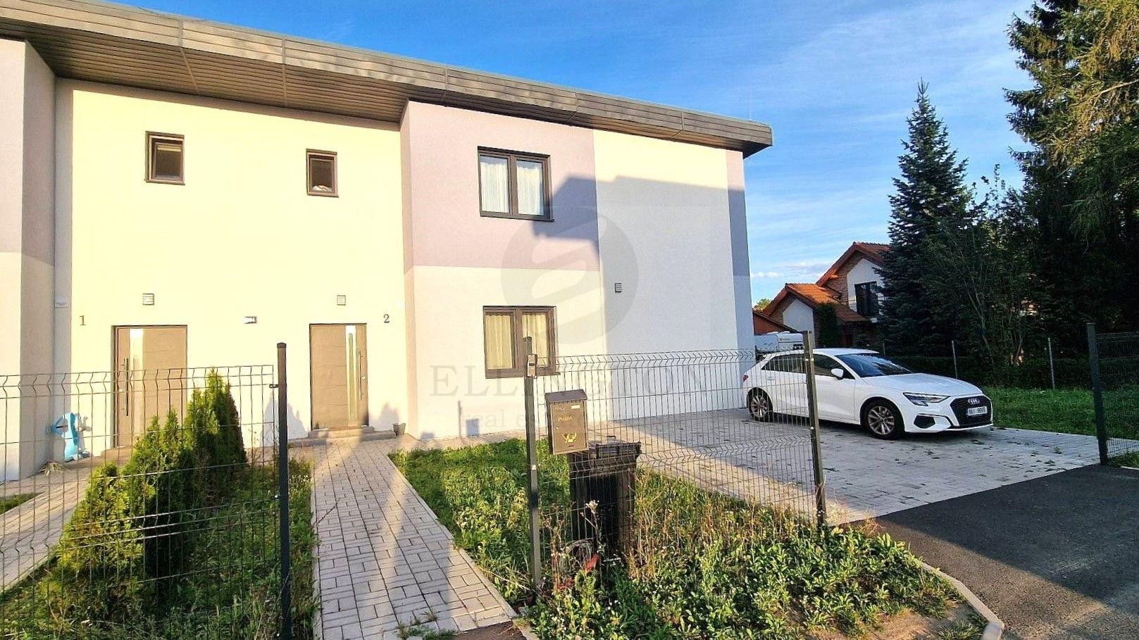 Prodej rodinný dům - V zahrádkách, Ohrobec, 226 m²