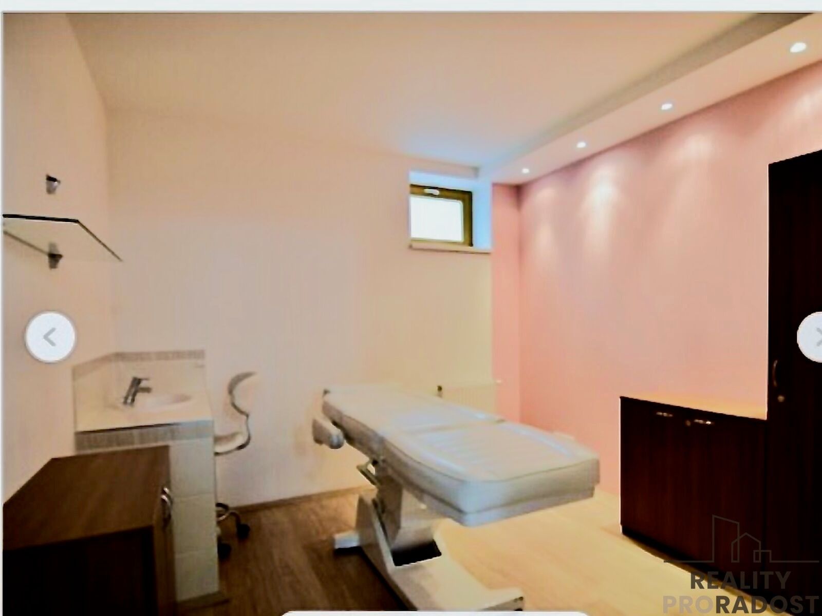 Prodej obchodní prostory - Jeseniova, Praha, 107 m²