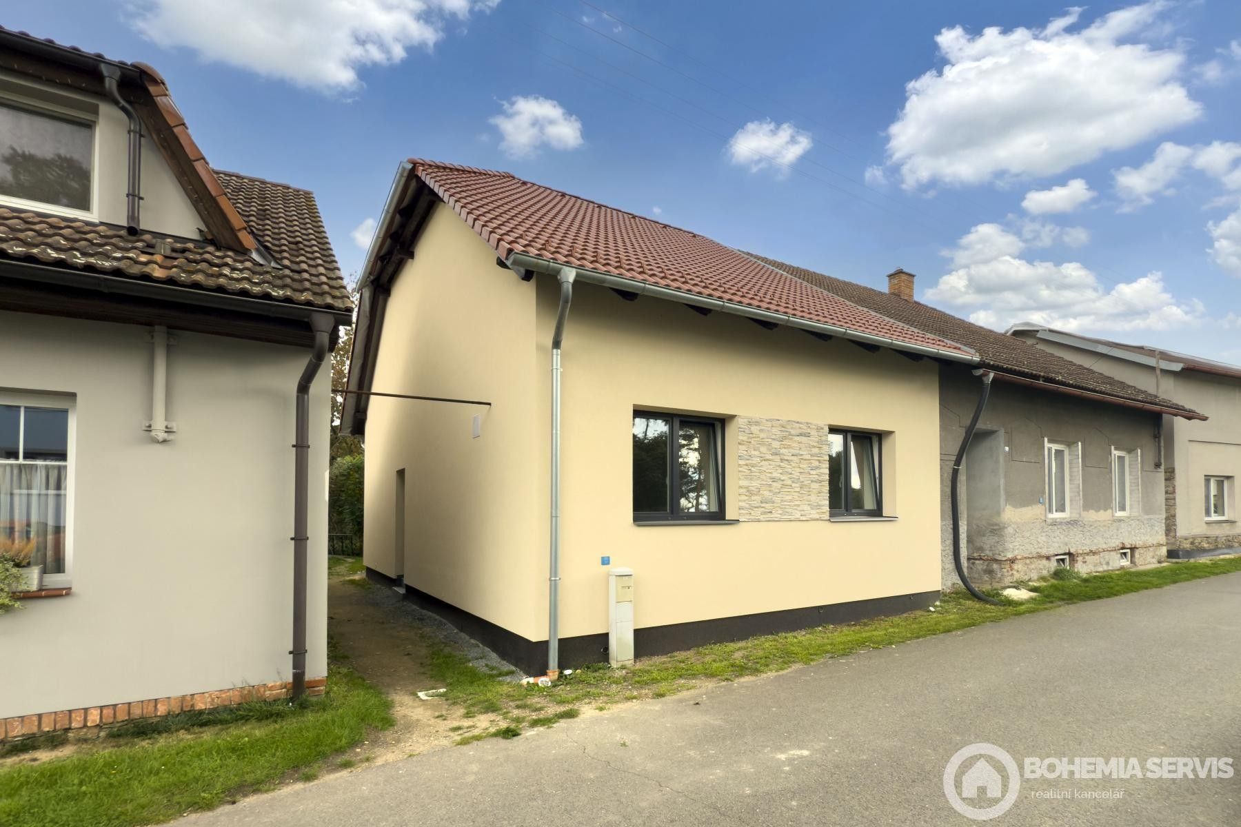 Rodinné domy, Močovice, 75 m²