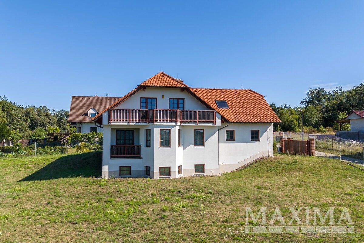 Prodej dům - Dolní Břežany, 252 41, 169 m²