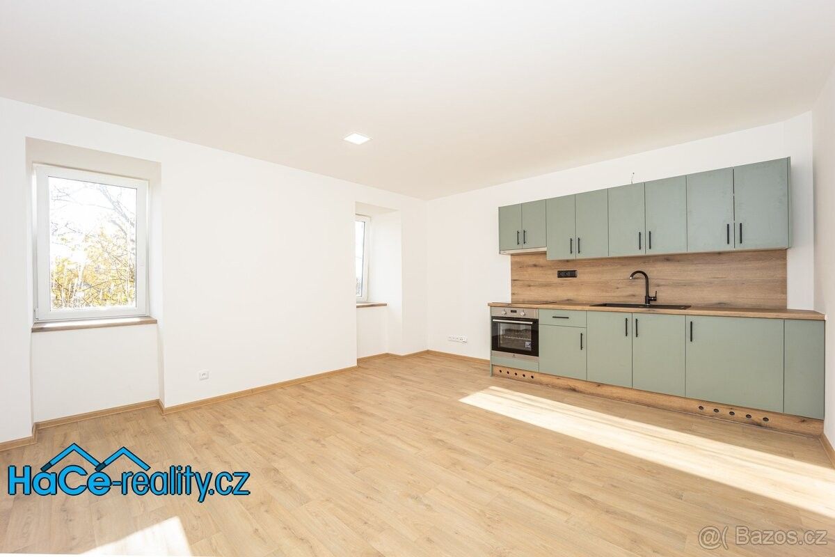 Byty, Kvasiny, 517 02