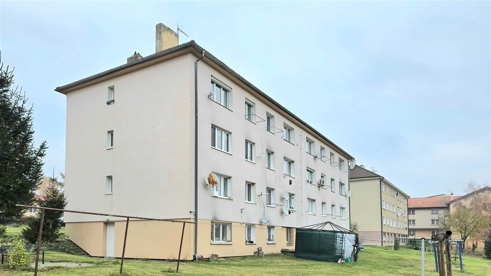 2+kk, Sídliště, Tmaň, 36 m²