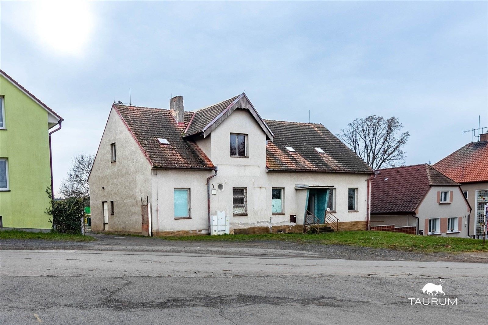 Rodinné domy, Roupov, 525 m²