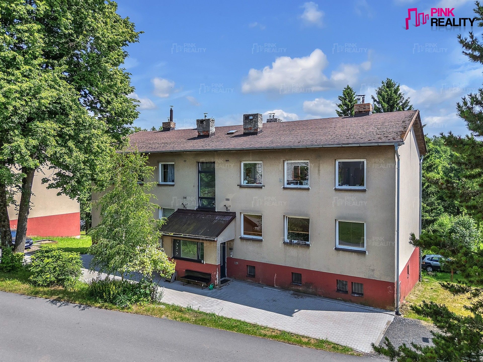 Činžovní domy, Uhřínov, Liberk, 460 m²