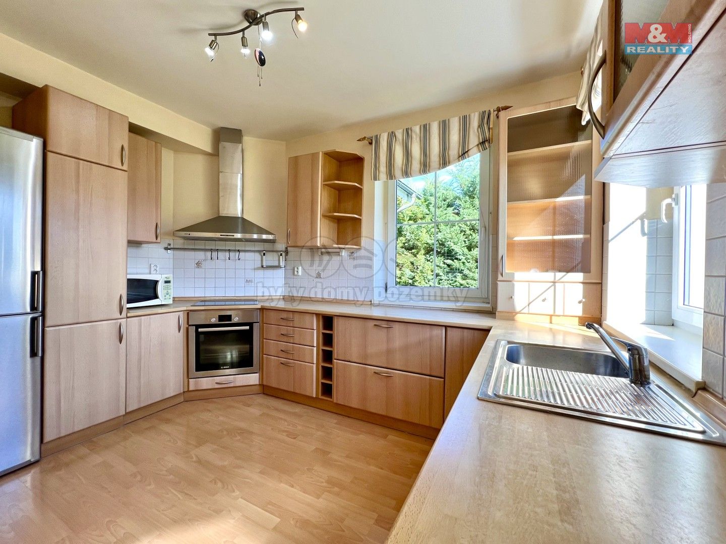 Prodej rodinný dům - Vilová, Panenské Břežany, 200 m²