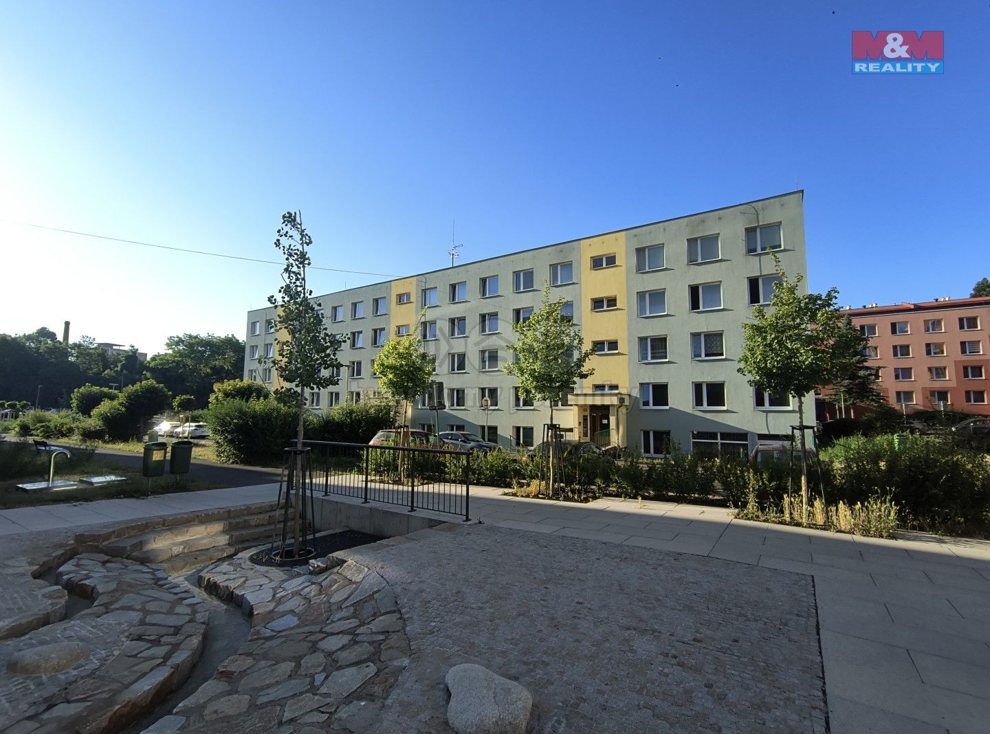 Obchodní prostory, Na Dolíkách, Slaný, 84 m²