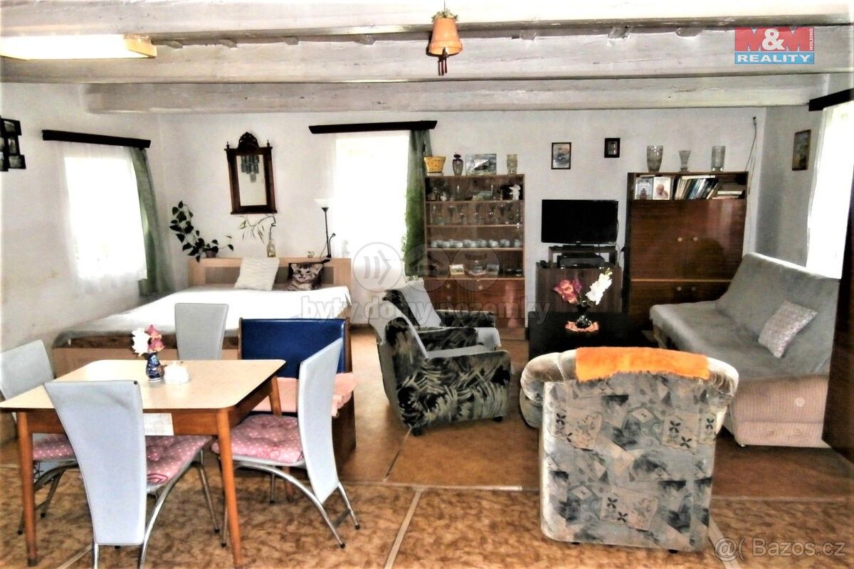 Chaty, Královec, 542 03, 1 842 m²