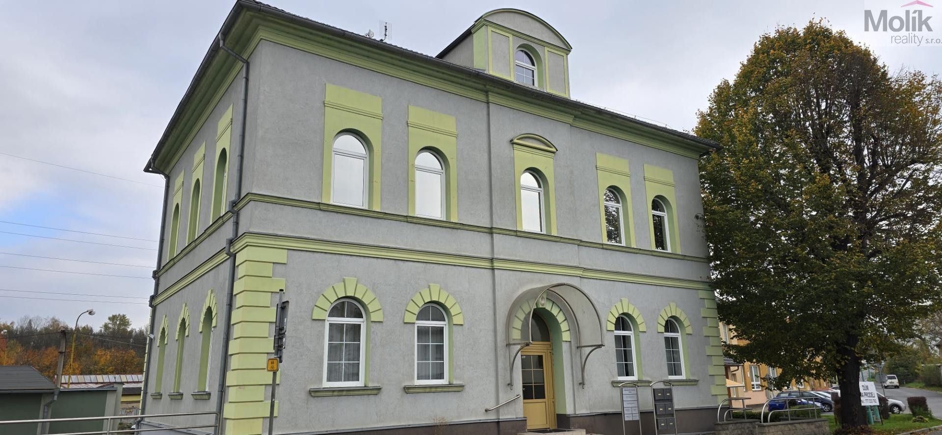 Obchodní prostory, Náměstí, Bílina, 140 m²