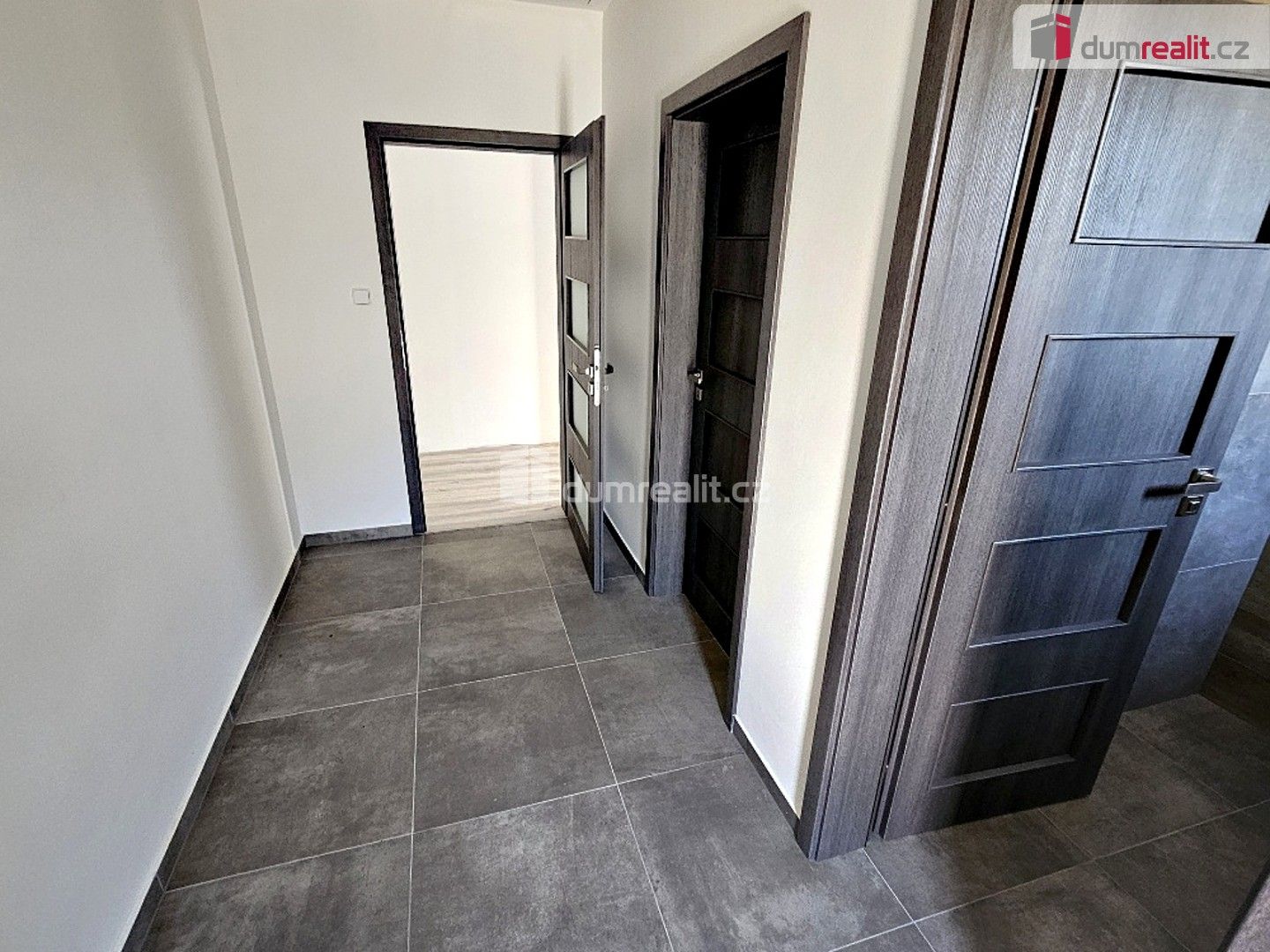 Rodinné domy, Výrov, 200 m²