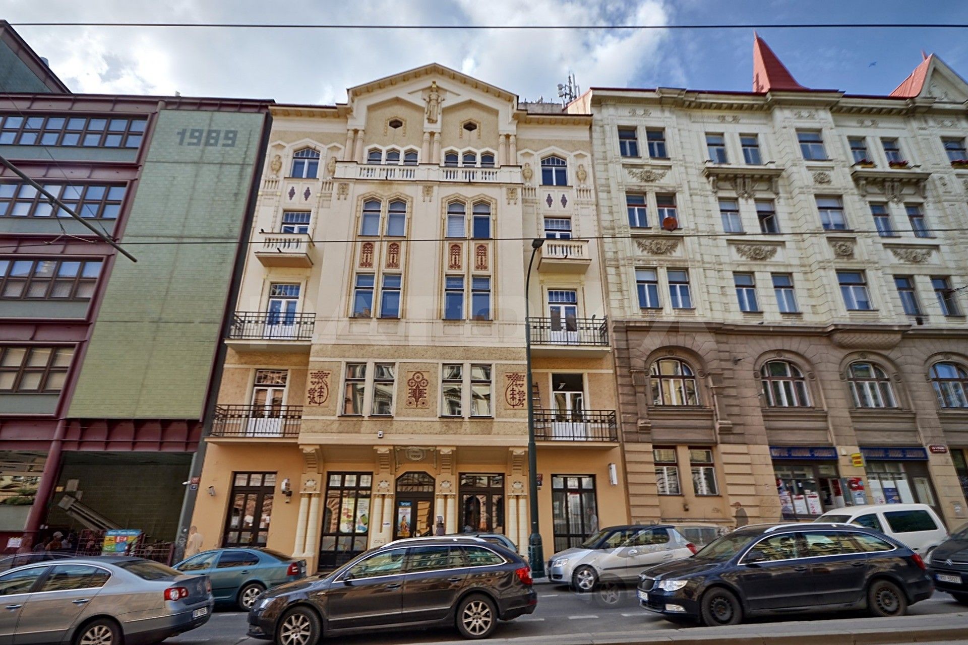 Pronájem kancelář - Na Moráni, Praha, 204 m²