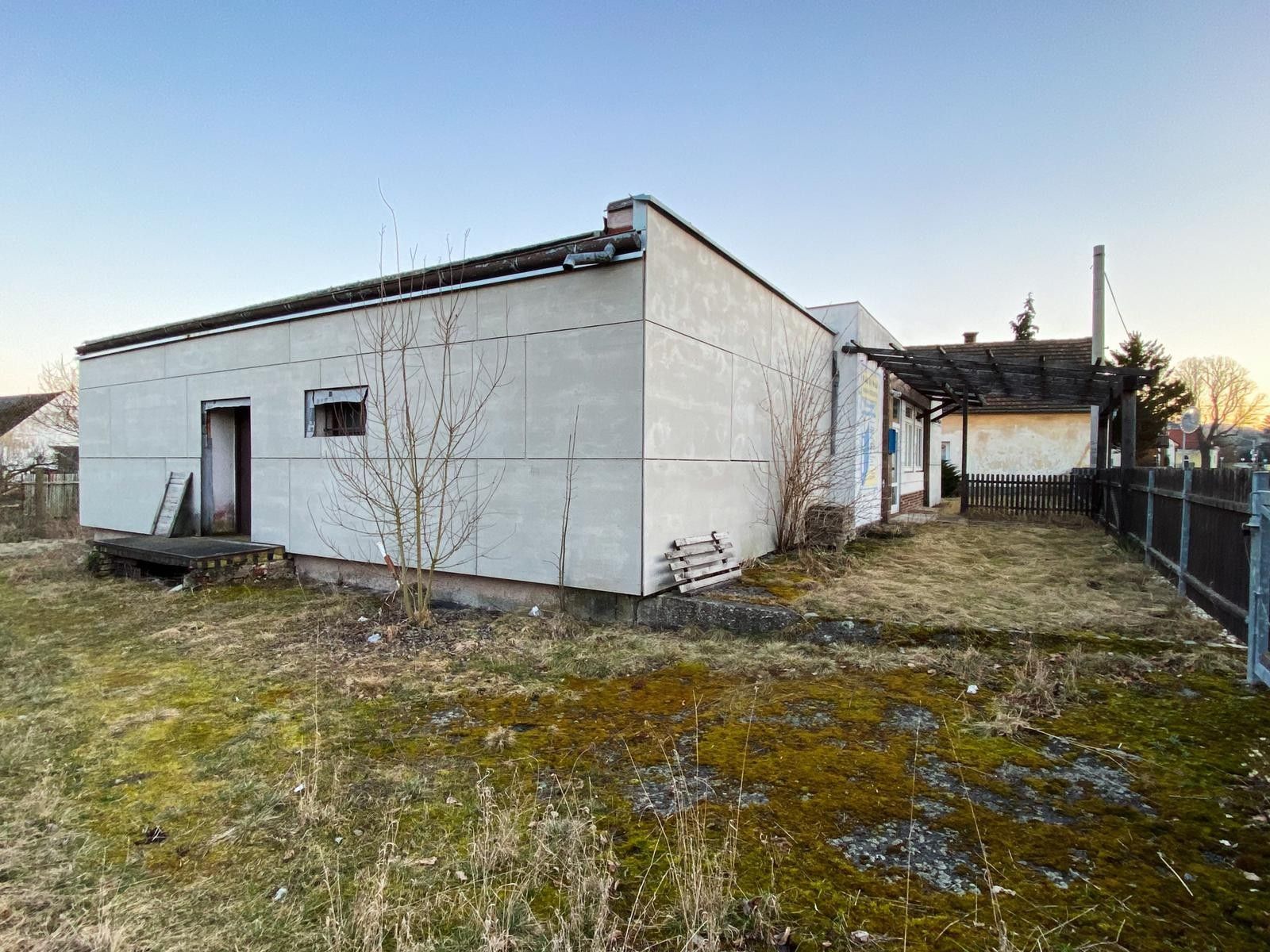 Pronájem výrobní prostory - Borovy, 197 m²