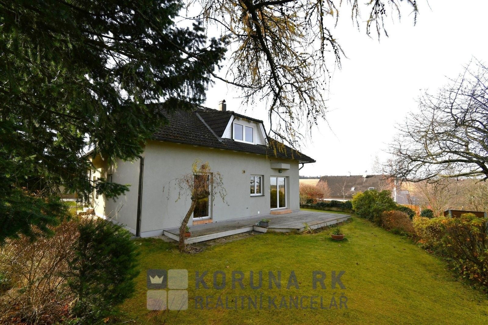 Vily, Topolová, Lišov, 321 m²