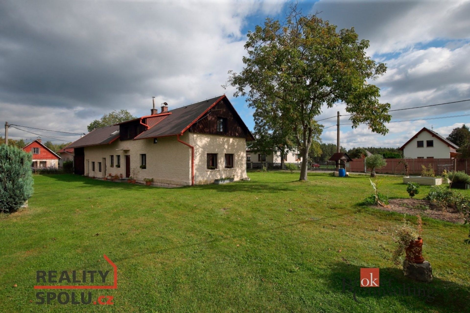 Rodinné domy, Kamenice, Dobšín, 158 m²