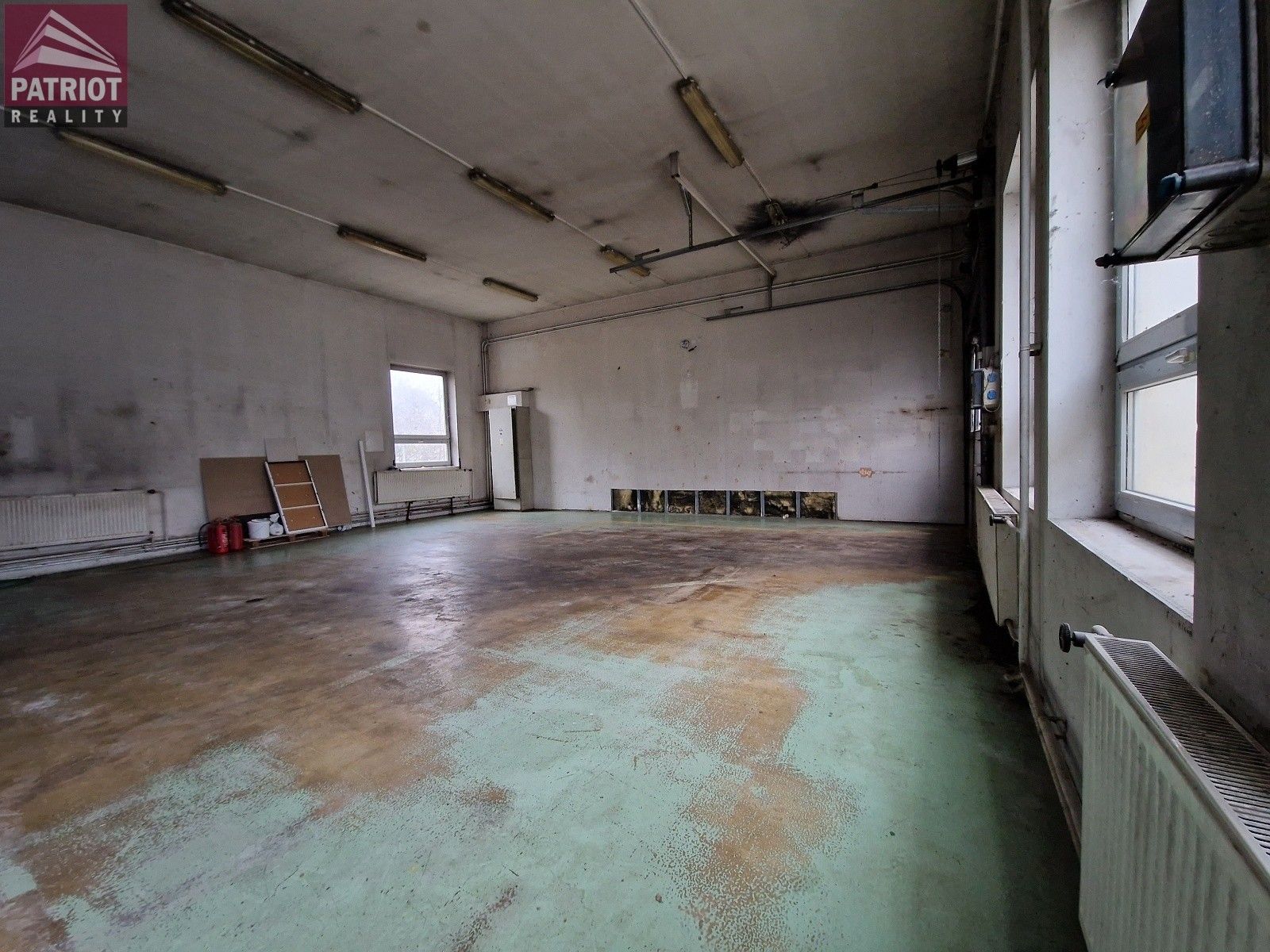 Výrobní prostory, U Romzy, Olomouc, 300 m²