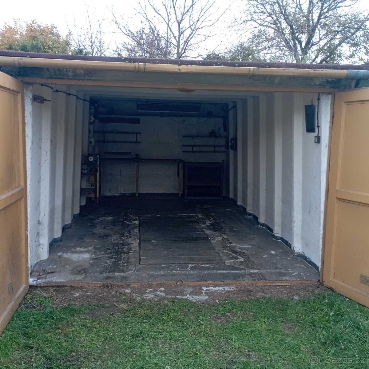 Garáže, Uherské Hradiště, 686 01