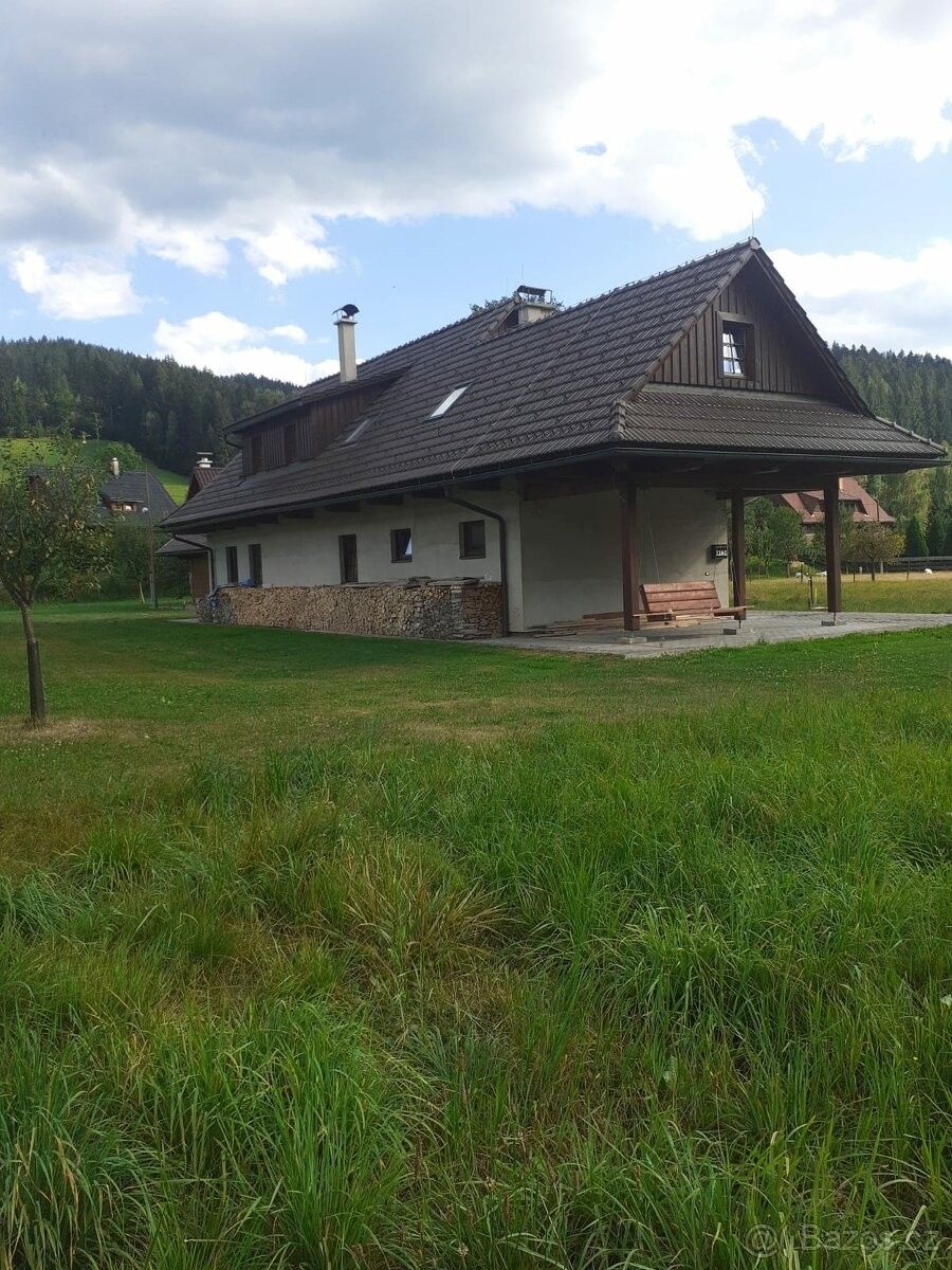 Prodej dům - Velké Karlovice, 756 06, 264 m²