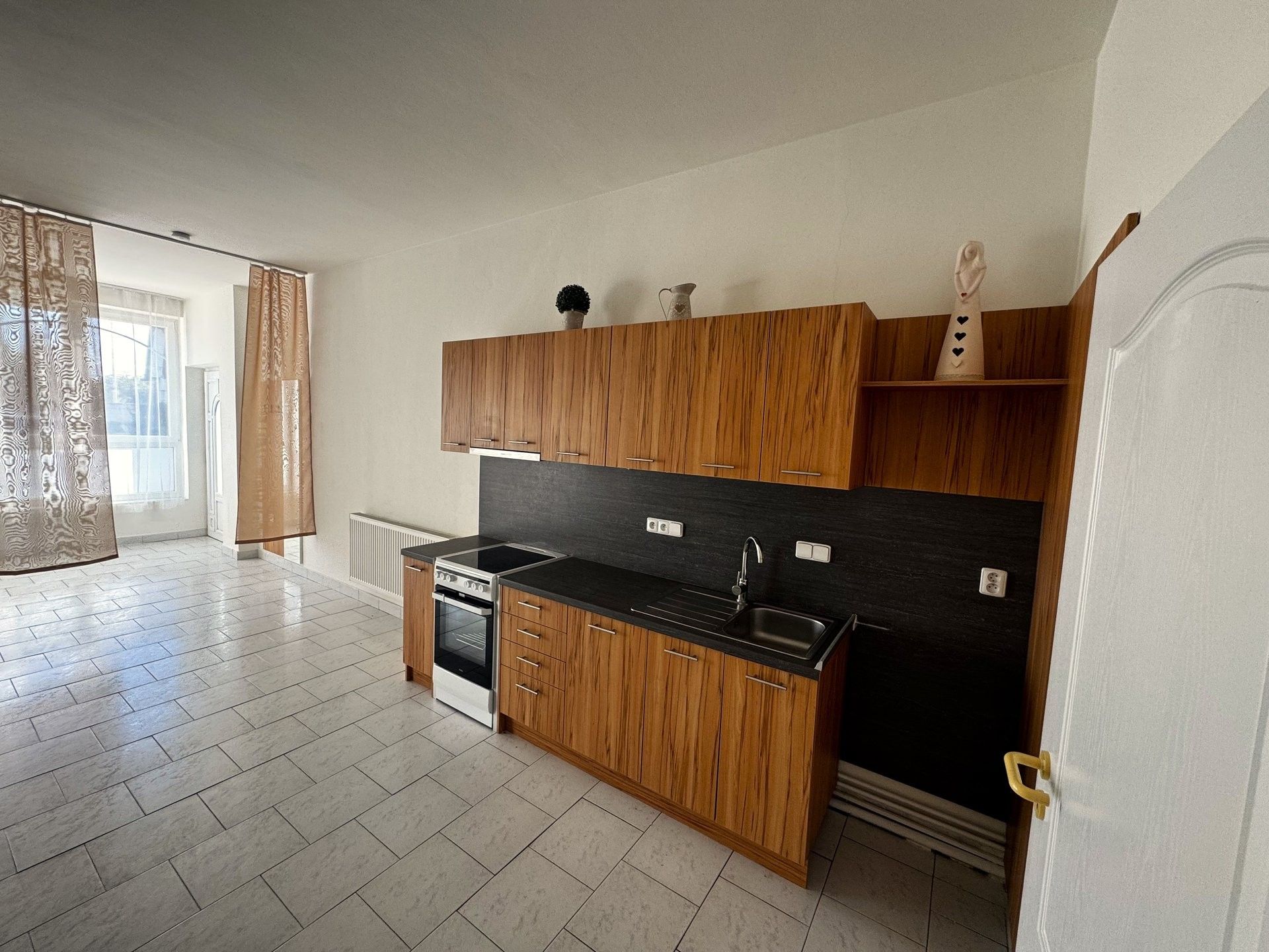 3+kk, Nádražní, Strážnice, 94 m²