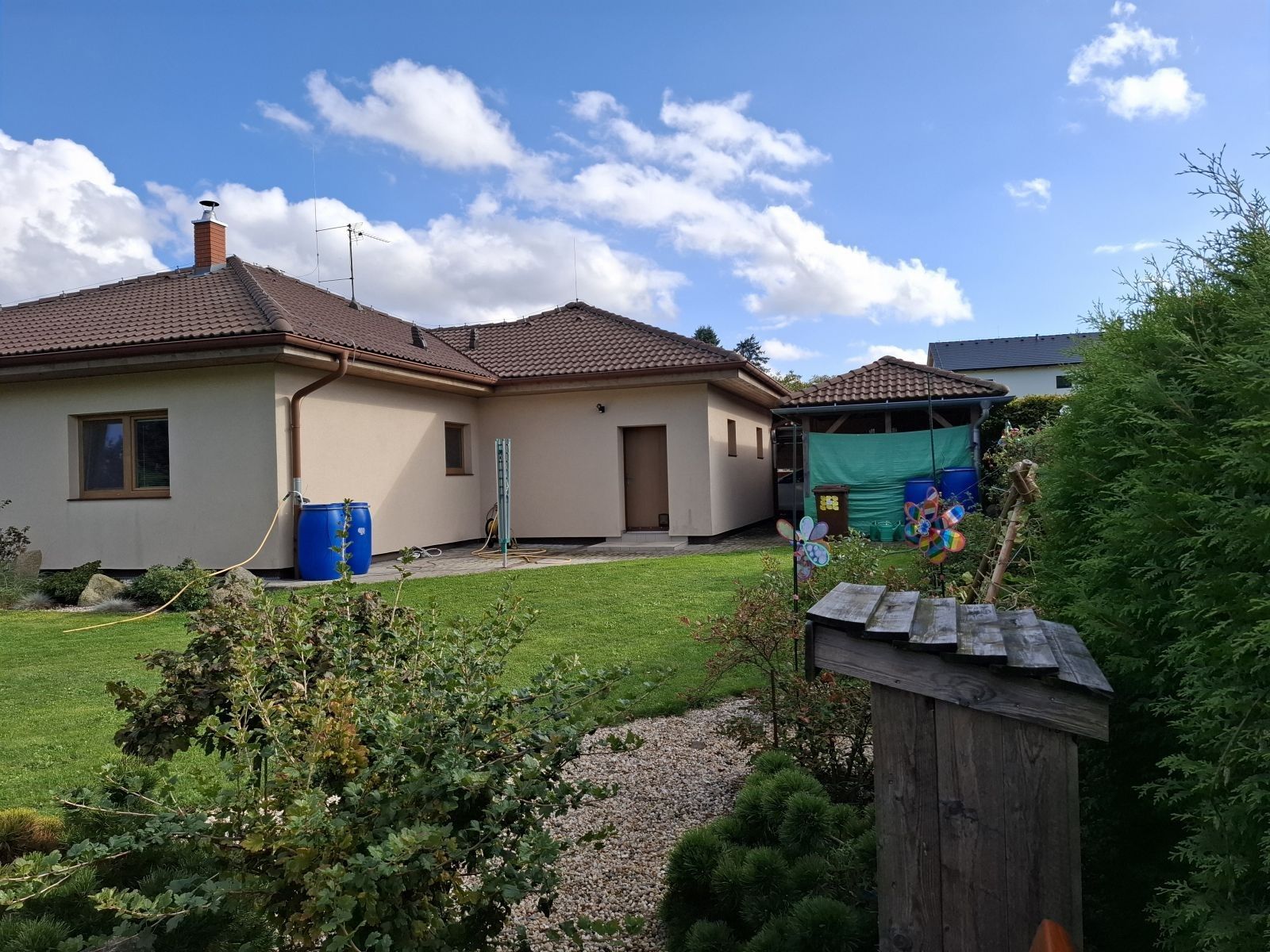 Prodej rodinný dům - Kádovská, Zvánovice, 104 m²