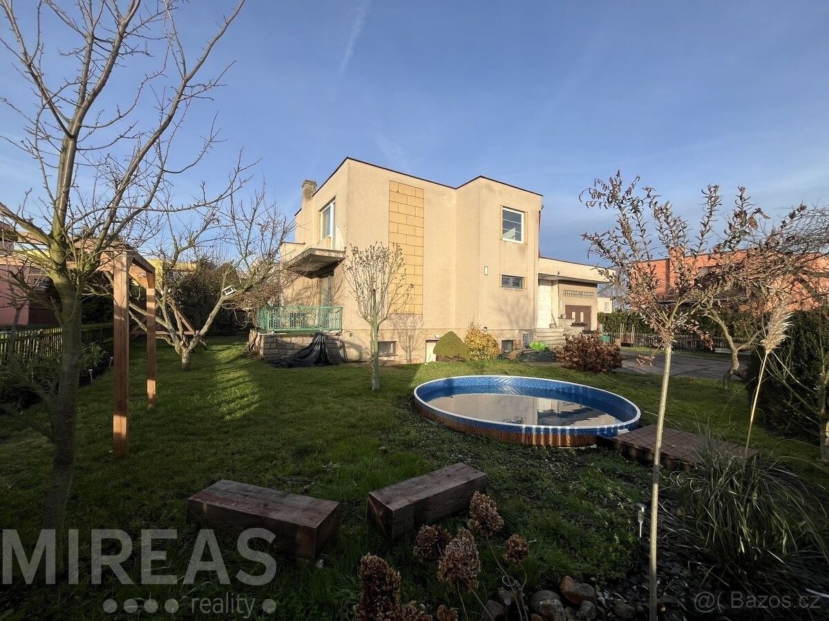 Rodinné domy, Bezno, 294 29