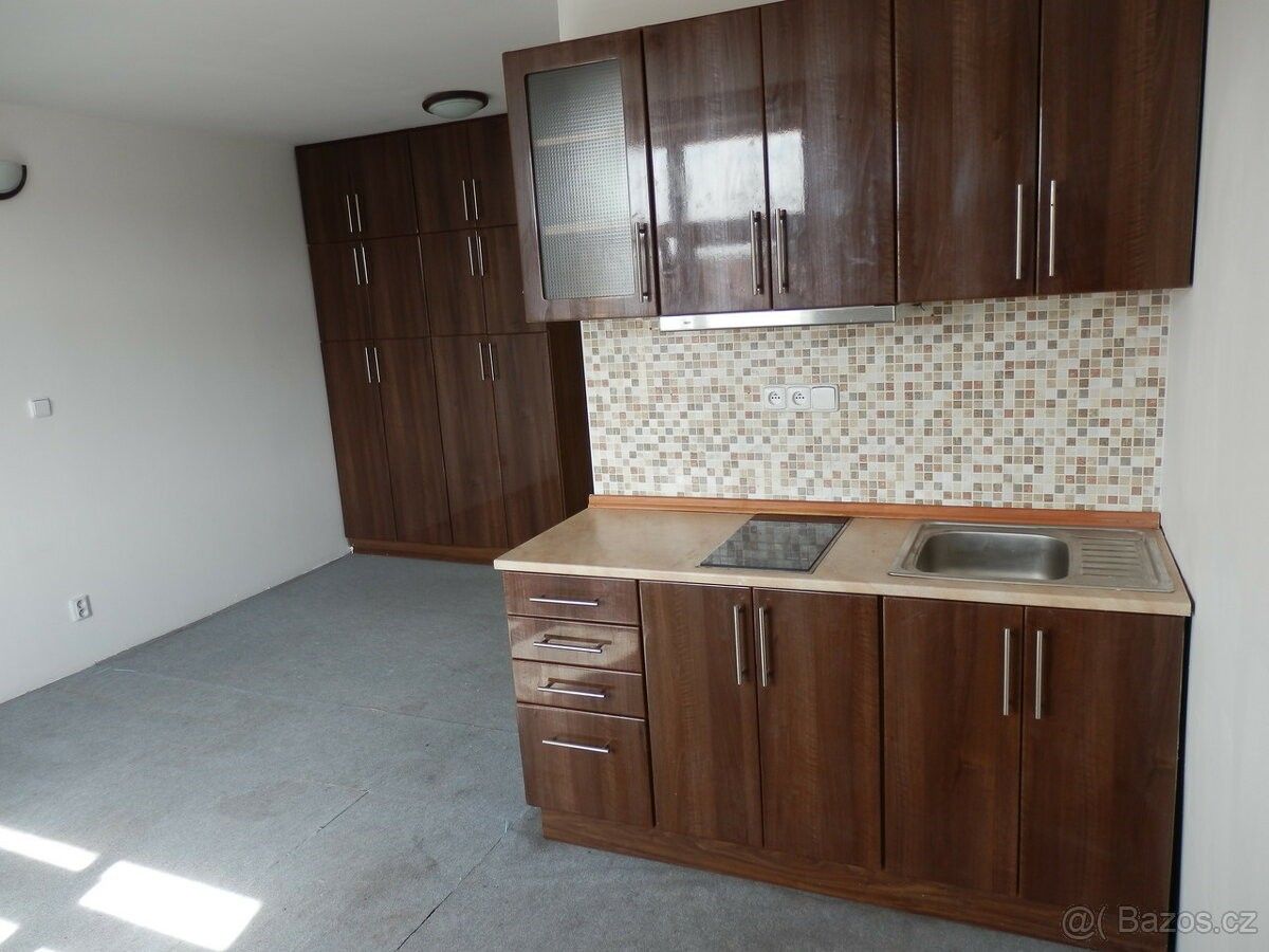 Prodej byt 1+kk - Kladno, 272 01, 24 m²