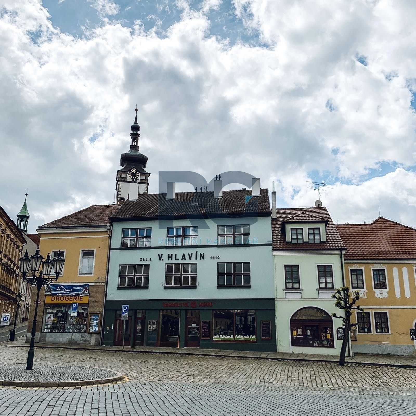 Kanceláře, Alšovo nám., Písek, 30 m²