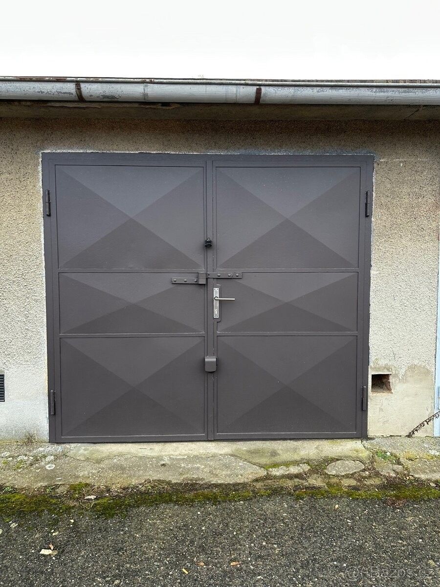 Garáže, Liberec, 460 01