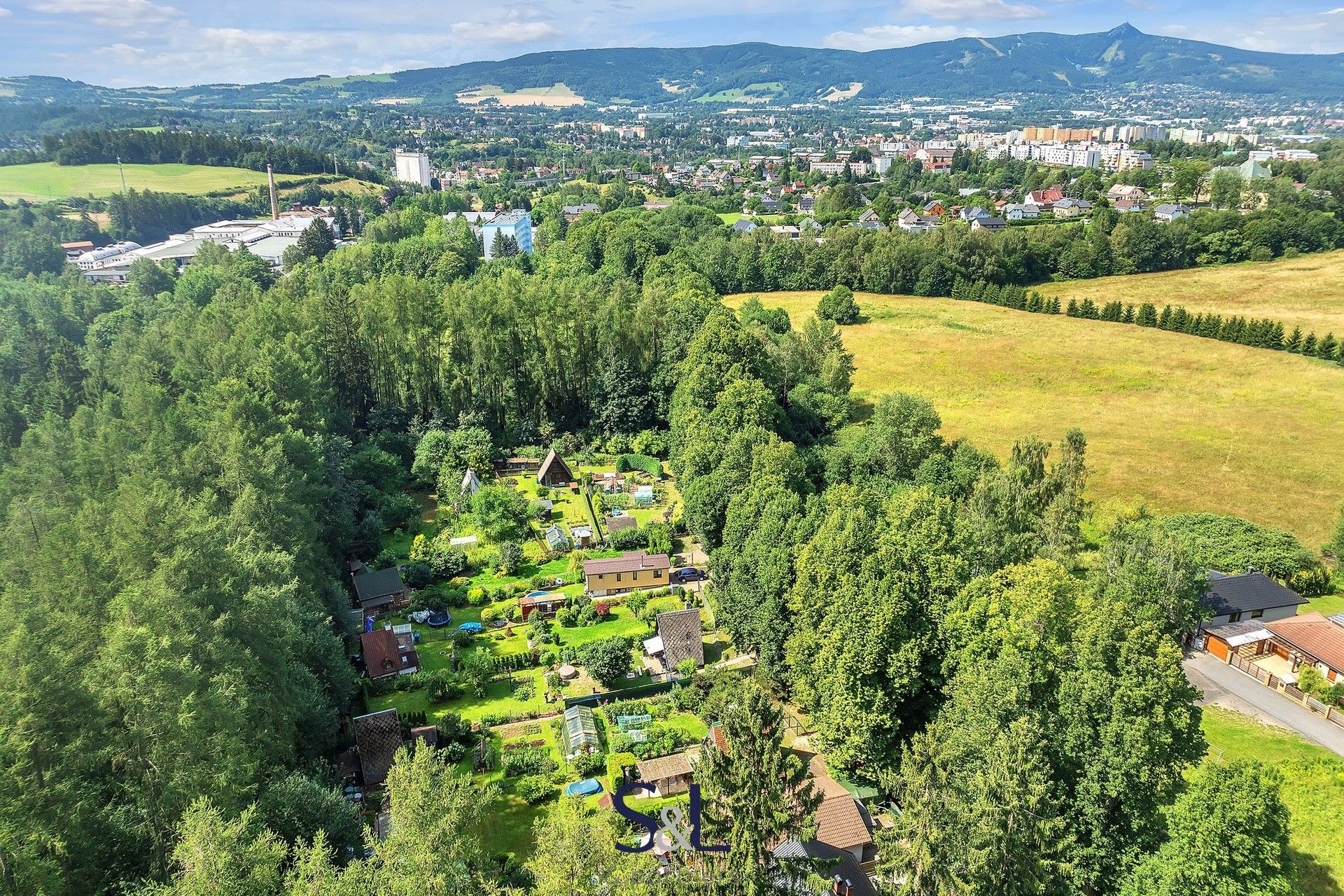 Zahrady, Sladovnická, Liberec, 995 m²